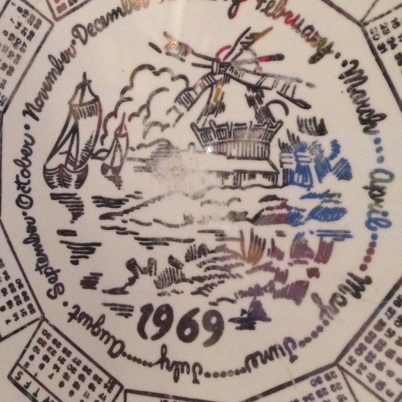 Calendar 1969 Commerative Plate Wall Decor - Picture 2 of 2